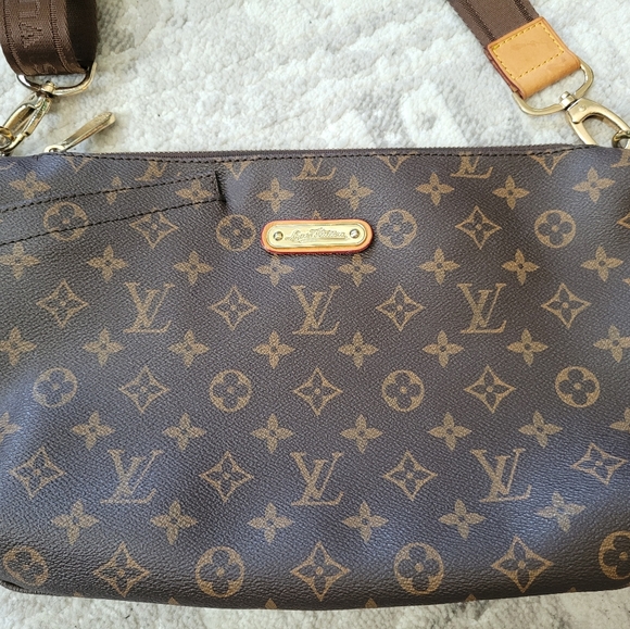 Assorted bags - Picture 5 of 12